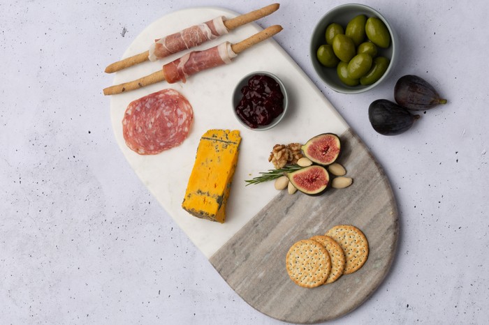 Typhoon marble board An oval marble serving board